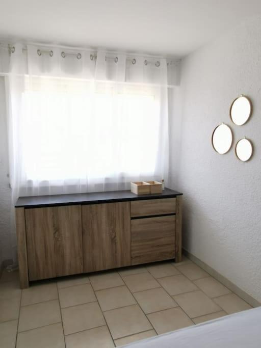 Plage Des Chalets Appartement T2+Terrasse Груиссан Экстерьер фото